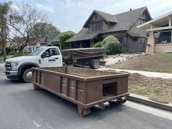 Zoom Bins Inc. - Dumpster rental in Mission Hills, California