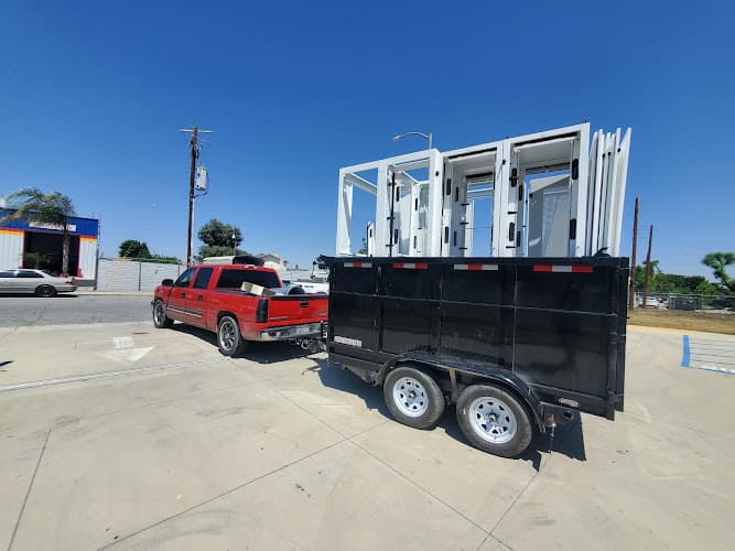 Muñoz Hauling Trash Removal, LLC - Dumpster rental in Bakersfield, California