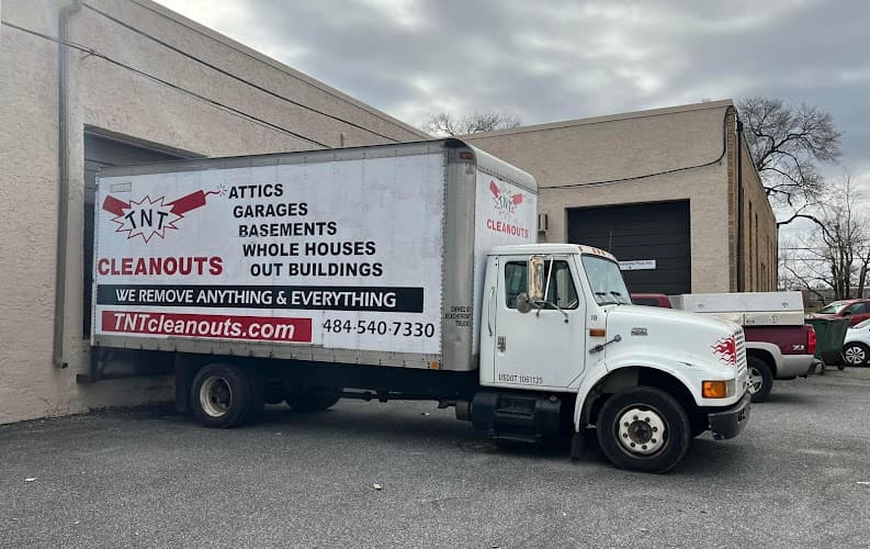 TNT Removal & Disposal LLC - Dumpster rental in Folcroft, Pennsylvania