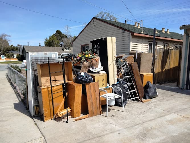 Strong Hands Hauling & Dumpster Rental - Dumpster rental in San Jose, California