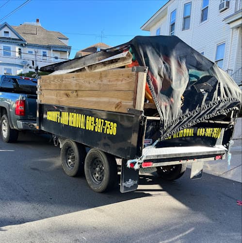 Scribby's Junk Removal hero photo