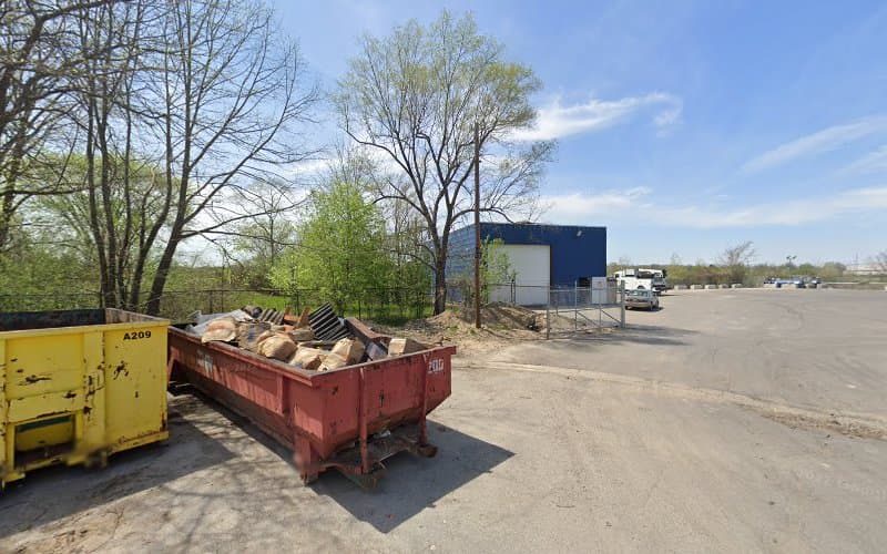 Priority Waste Yard - Dumpster rental in Flint, Michigan