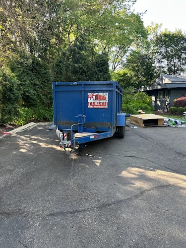 DJ’s Dumpster Rentals hero photo
