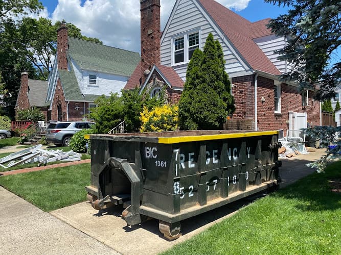 Regency Recycling Corporation - Dumpster rental in Rosedale, New York