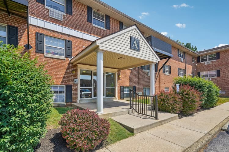Ridley Brook Apartments - Dumpster rental in Folsom, Pennsylvania