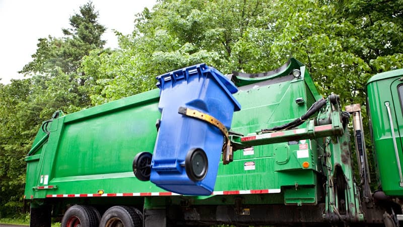 Lostocco Refuse Service - Dumpster rental in Danbury, Connecticut